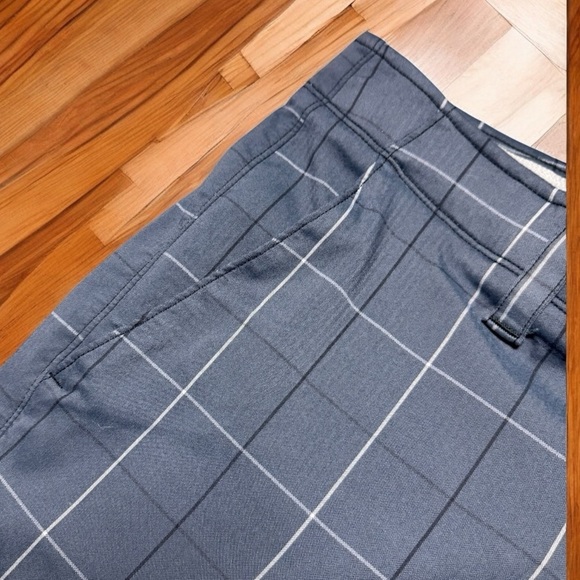 Under Armour HeatGear Men’s Hybrid Shorts Gray Plaid Size 40 Golf Activewear - Picture 9 of 9